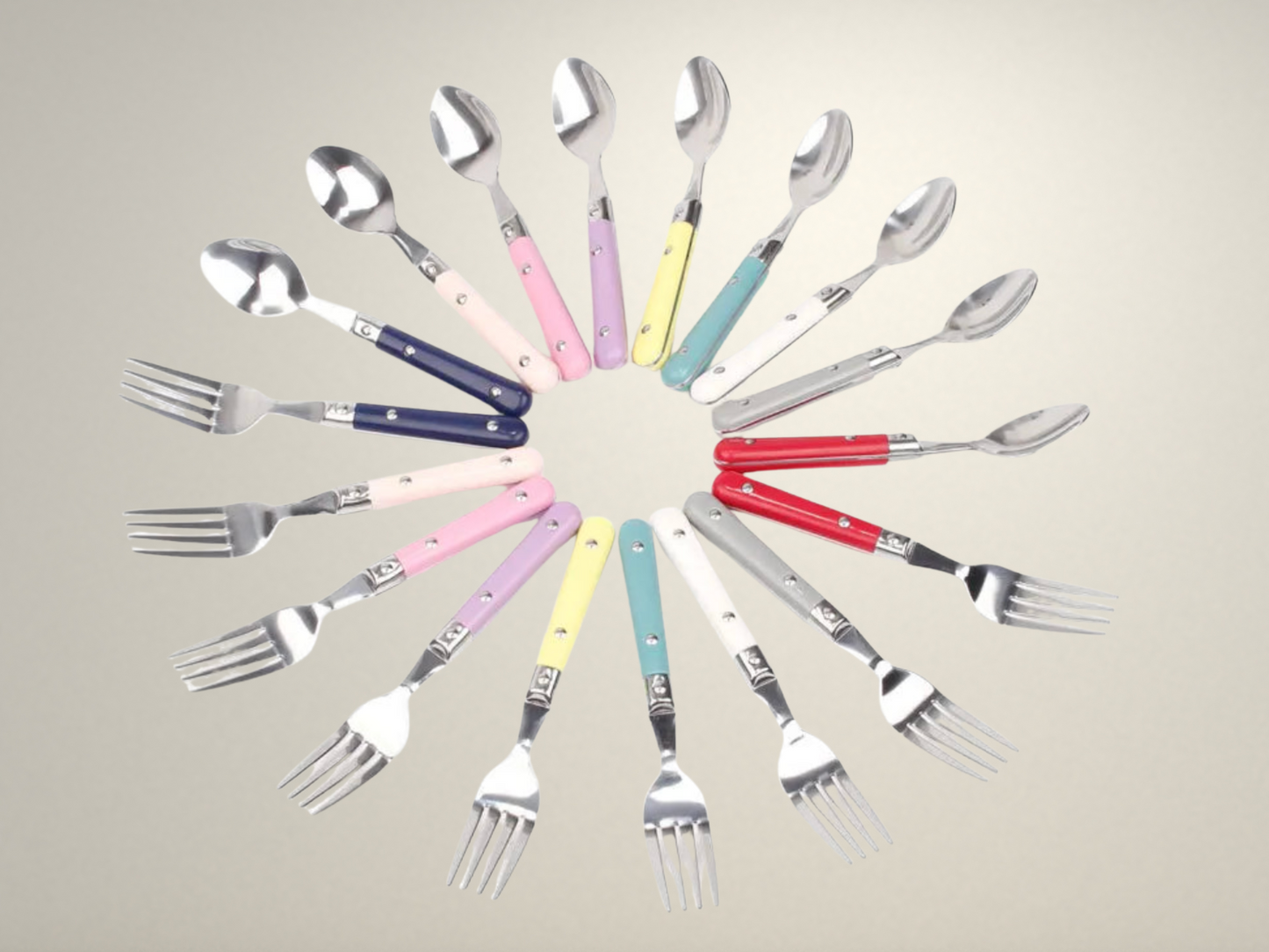 OllaLuxe 3-Piece Cutlery Set - Stainless Steel Knife, Fork & Spoon with Silicone Handles